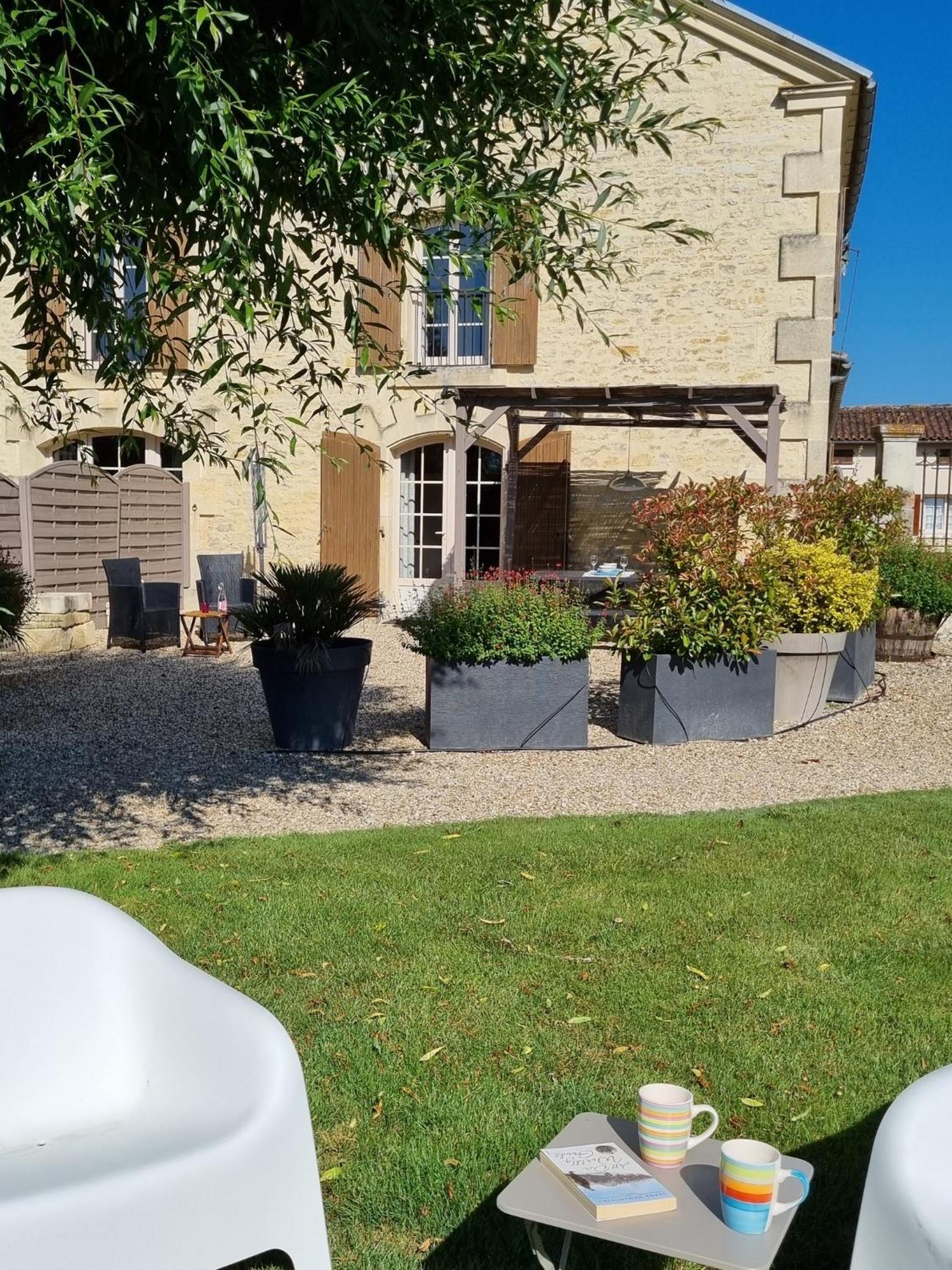 Gites De Cognac Breville Exterior photo